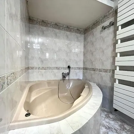 Agreable Grand 3 Pieces Climatise Avec Vue * Menton