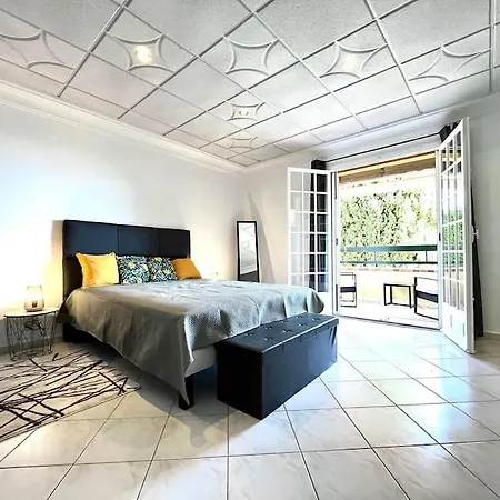 Apartment Agreable Grand 3 Pieces Climatise Avec Vue *
