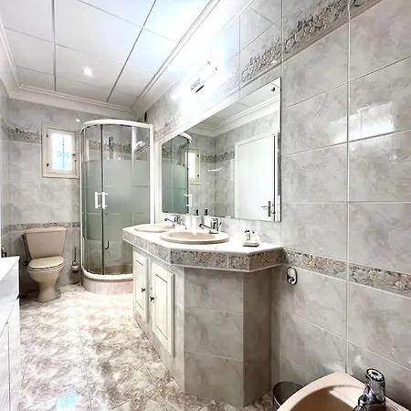 Apartment Agreable Grand 3 Pieces Climatise Avec Vue
