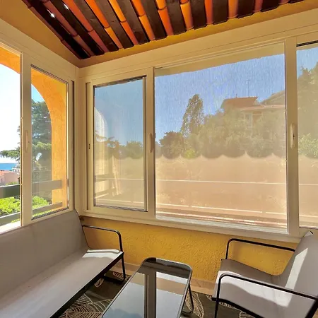 Apartment Agreable Grand 3 Pieces Climatise Avec Vue Menton